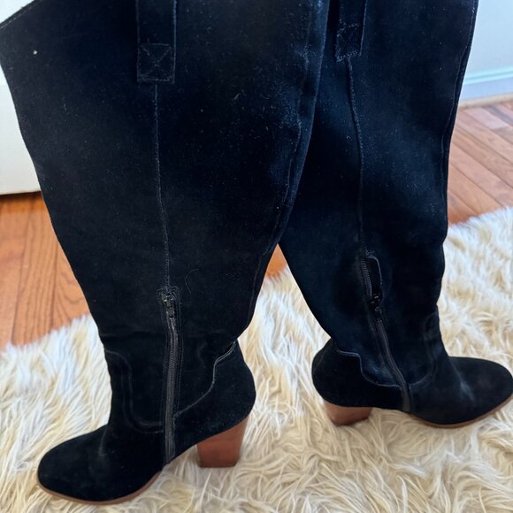 Black suede block heel western look boot- size 8 - Picture 2 of 6